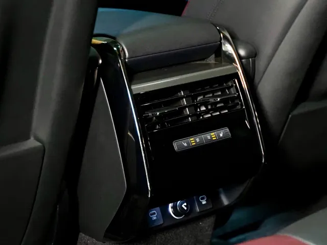 Land Rover Range Rover Sport — Фото автомобиля 15