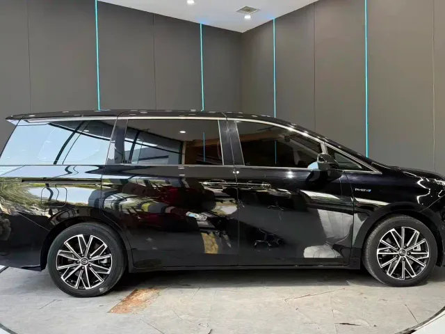 GAC Trumpchi E8 — Фото автомобиля 4