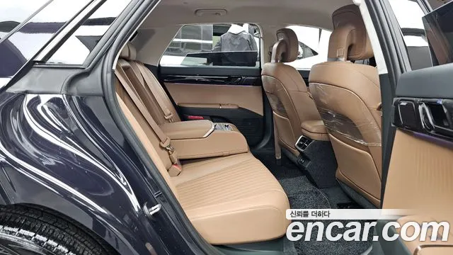 Hyundai Grandeur Grandeur (GN7) 2.5 Бензин 2WD — Фото автомобиля 12