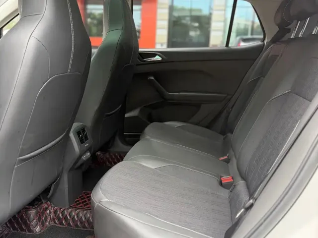 Volkswagen T-Cross — Фото автомобиля 10