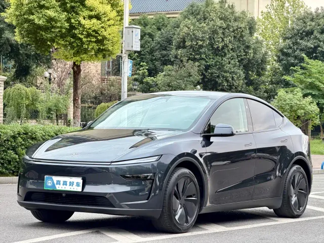 Фотография автомобиля — Tesla Model Y