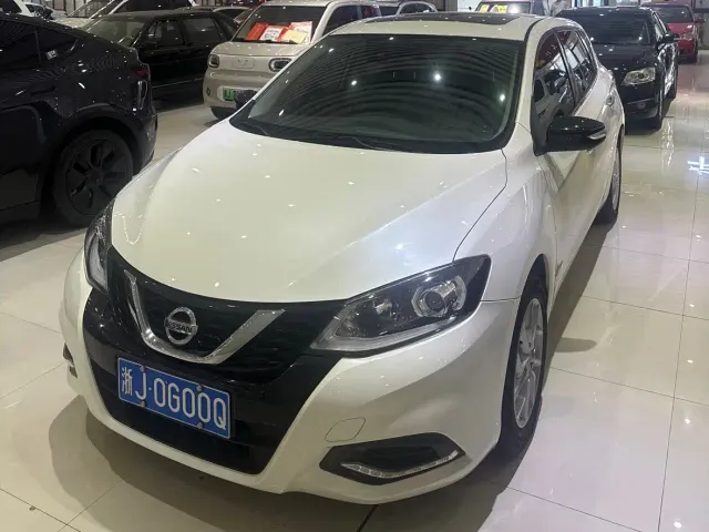 Фотография автомобиля — Nissan Tiida