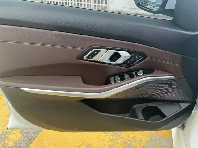 BMW 3 Series — Фото автомобиля 6