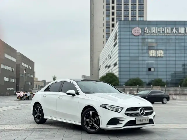 Mercedes-Benz A-Class — Фото автомобиля 3