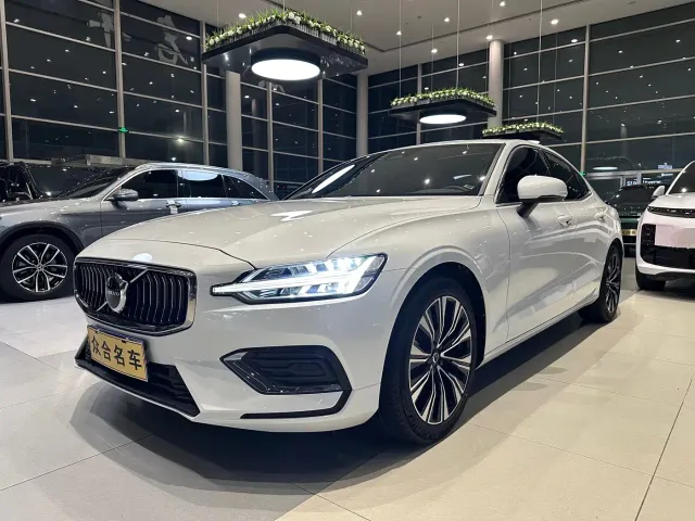 Фотография автомобиля — Volvo S60