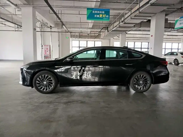 Buick LaCrosse — Фото автомобиля 3
