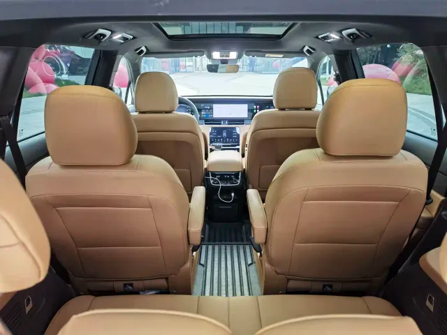 Li Auto ONE — Фото автомобиля 16