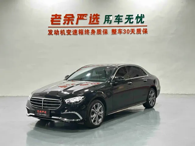 Mercedes-Benz E-Class — Фото автомобиля 3