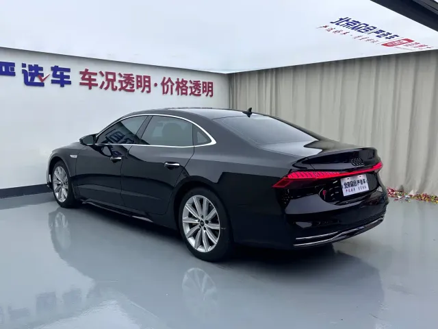 Audi A7L — Фото автомобиля 24