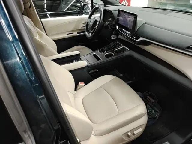 Toyota Granvia — Фото автомобиля 24