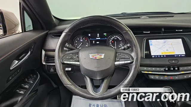 Cadillac XT4 2.0 Sport AWD — Фото автомобиля 12