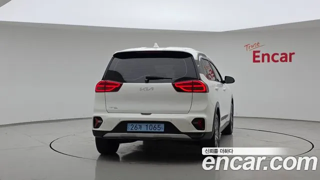 Kia Niro Niro Plus Air — Фото автомобиля 4