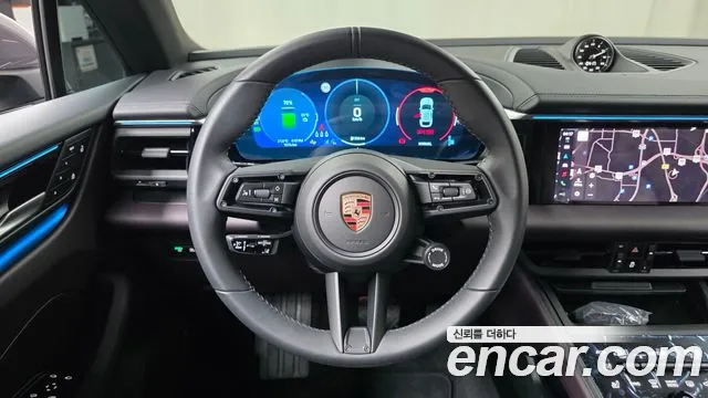 Porsche Macan Electric — Фото автомобиля 20