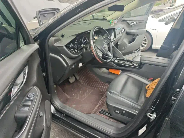 Buick Envision Plus — Фото автомобиля 12