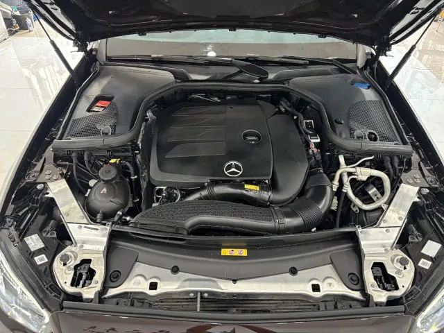 Mercedes-Benz E-Class — Фото автомобиля 29