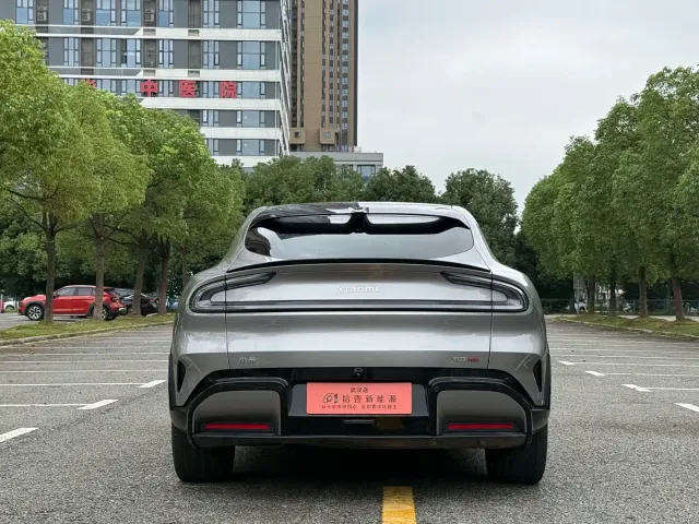 Xiaomi YU7 — Фото автомобиля 7