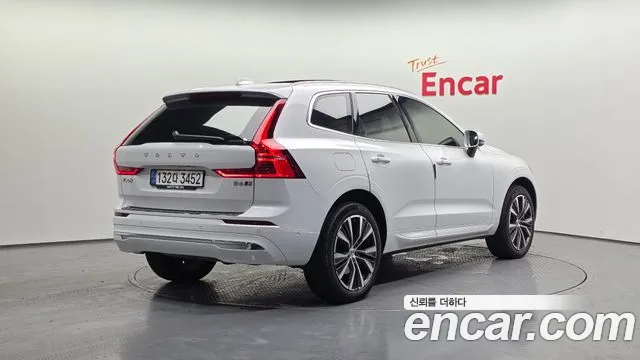 Вольво XC60 — Фото автомобиля 2