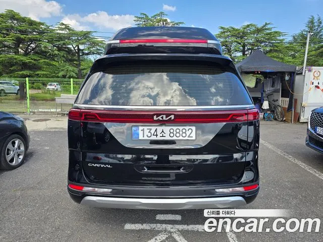 Kia Canival Carnival 4 поколение Бензин 9 мест Hi-Limousine — Фото автомобиля 4