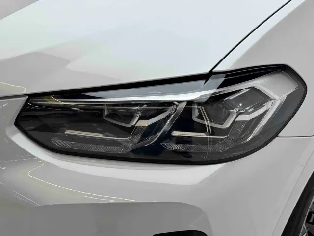 BMW iX3 — Фото автомобиля 4