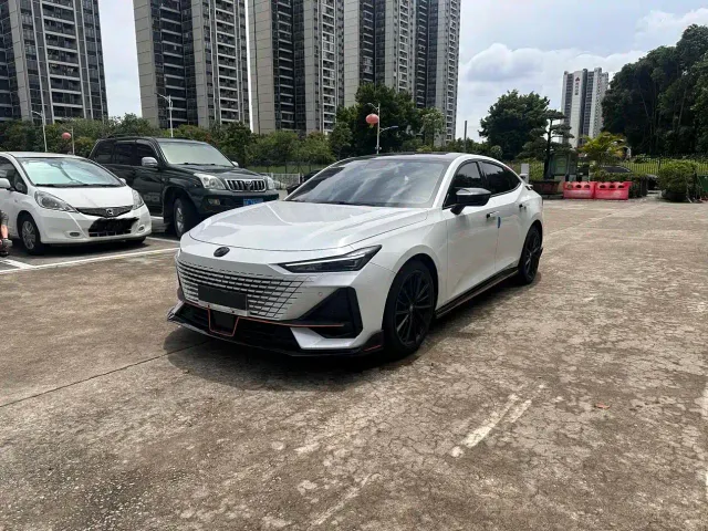 Фотография автомобиля — Changan UNI-V