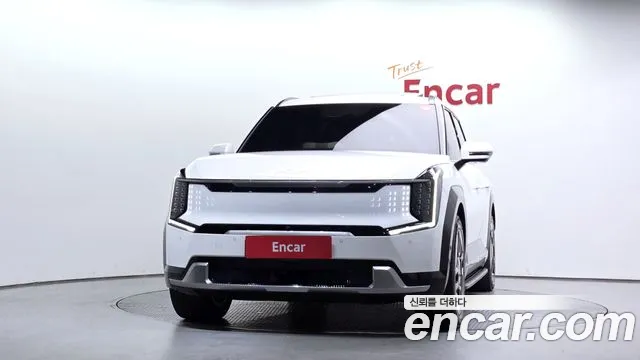 Kia EV9 — Фото автомобиля 3