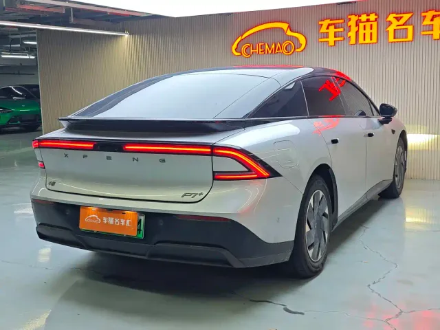 Xpeng P7+ — Фото автомобиля 13