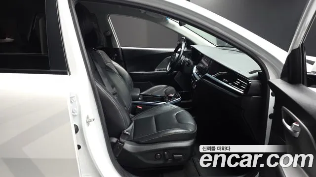 Kia Niro Niro Plus Earth — Фото автомобиля 12