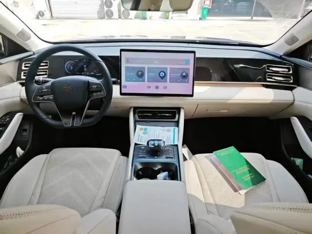 BYD Qin L — Фото автомобиля 7