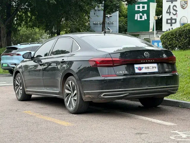 Volkswagen Passat — Фото автомобиля 4
