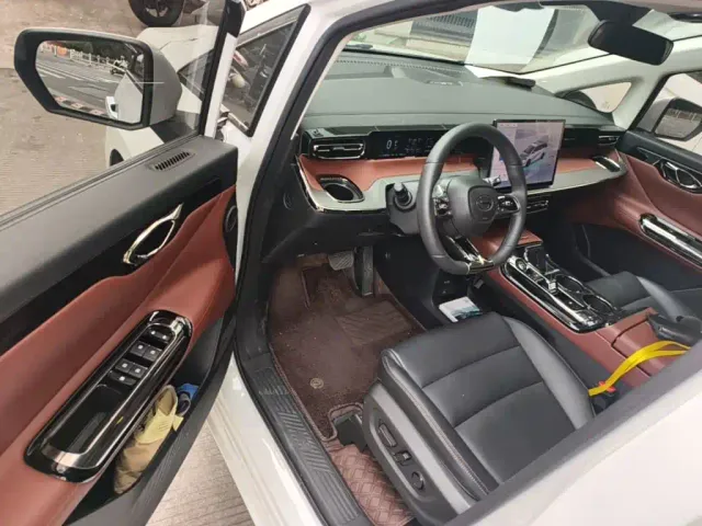 GAC Trumpchi E8 — Фото автомобиля 15