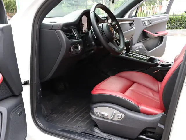 Porsche Macan — Фото автомобиля 6