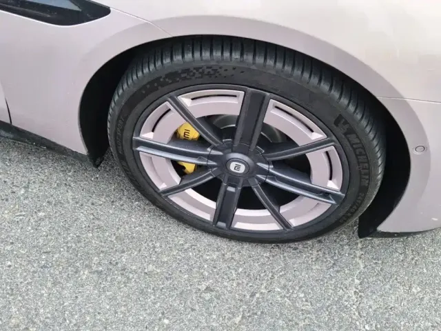 Xiaomi Auto Xiaomi SU7 2026 Rear-Wheel Drive Edition — Фото автомобиля 8