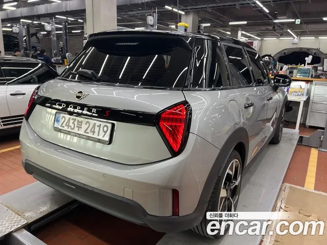 MINI Cooper 4th Gen — Фото автомобиля 2