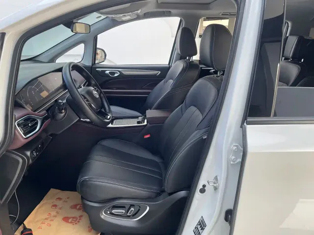 GAC Trumpchi M6 — Фото автомобиля 7