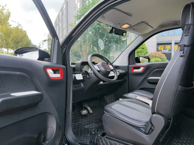 Wuling Hongguang Mini EV — Фото автомобиля 10