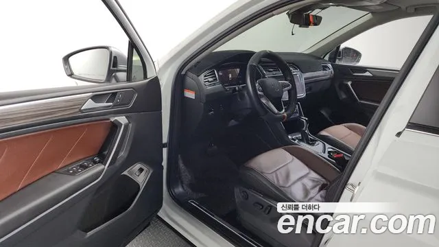 Volkswagen Tiguan — Фото автомобиля 8