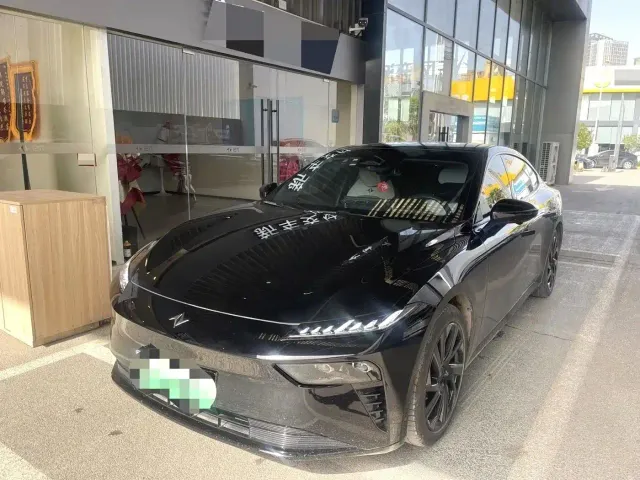 Фотография автомобиля — Dongfeng eπ 007