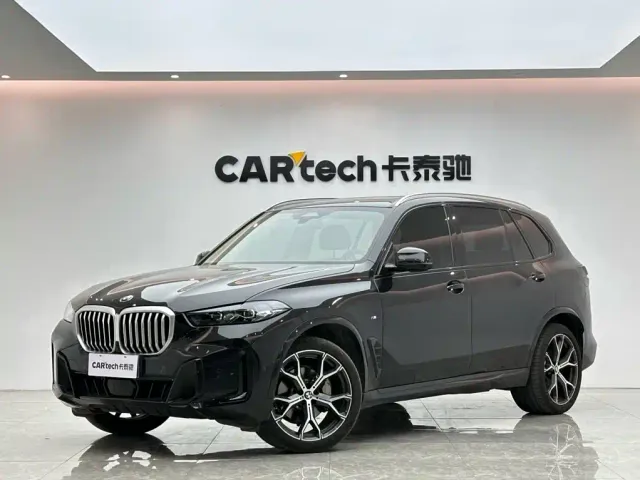 Фотография автомобиля — BMW X5