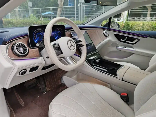 Mercedes-Benz Mercedes-Benz EQE 2025 500 4MATIC Pioneer — Фото автомобиля 10