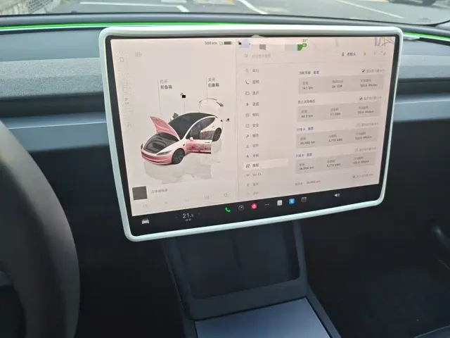 Tesla Model 3 — Фото автомобиля 7