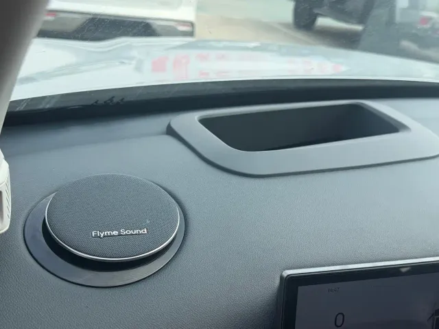 Geely Galaxy Starship 7 EM-i — Фото автомобиля 7