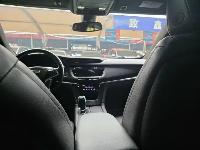 Cadillac XT5 — Фото автомобиля 12