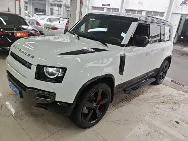 Фотография автомобиля — Land Rover Defender