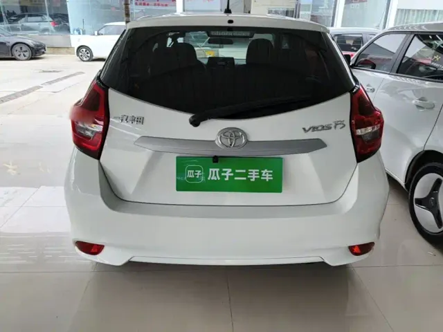 Toyota Vios FS — Фото автомобиля 5