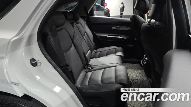 Genesis GV70 2.5T Бензин AWD — Фото автомобиля 10