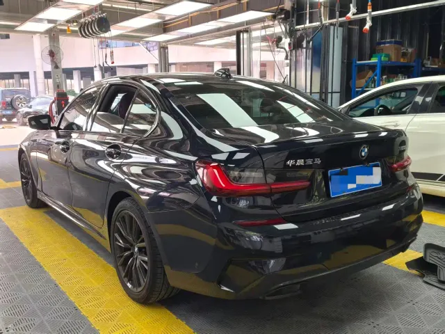 BMW 3 Series — Фото автомобиля 16