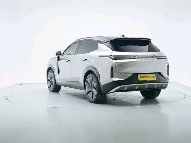 Lynk & Co 08 EM-P — Фото автомобиля 6
