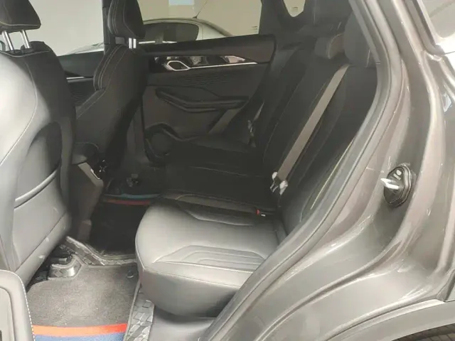 Geely Binyue — Фото автомобиля 16