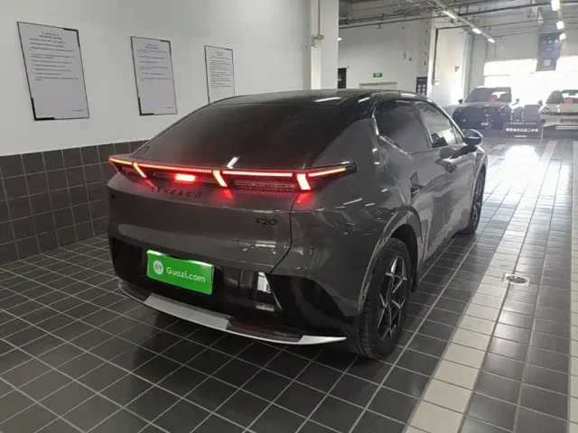 Lynk & Co Z20 — Фото автомобиля 6