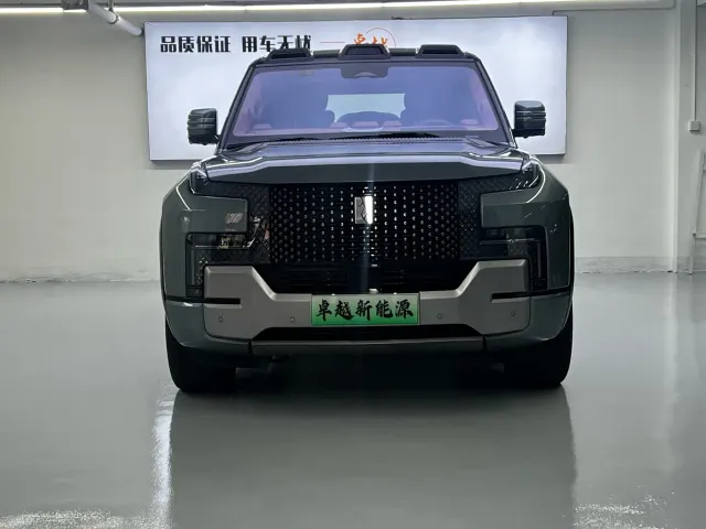 BYD U8 — Фото автомобиля 2